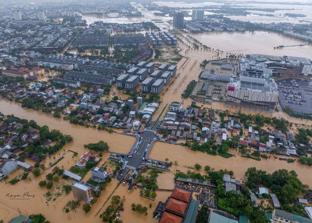 lu lut tai hue_hue ngap lut_mua lu tai hue_o che năng_o che mau_o lech tam_o du che mua nang tai hue5.jpg